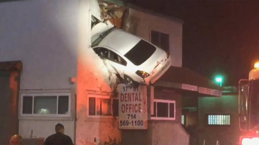Video shows drugged driver crashing car into 2nd story of Calif. building | Fox News