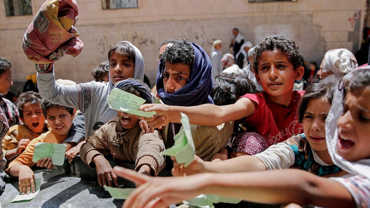 yemen-men-naked
