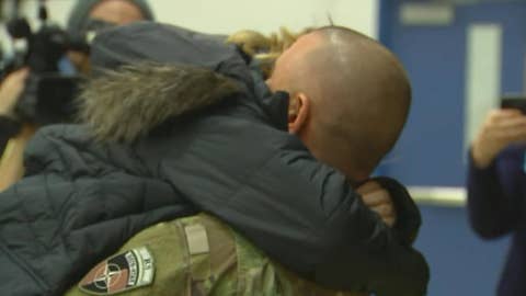 Solider surprises 9-year-old daughter at school after 6 months in Afghanistan