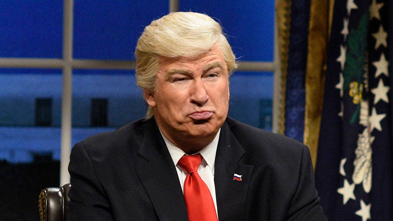 On 'SNL,' Stormy Daniels warns Alec Baldwin's fake Trump that 'a storm's a comin''