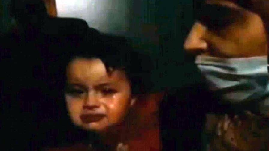 Syrian doctor gives a firsthand account of children using air masks to breath after air strike in Eastern Ghouta neighborhood.