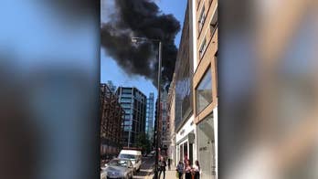 Raw video: Plumes of smoke seen coming from the Mandarin Oriental Hotel in Knightsbridge.