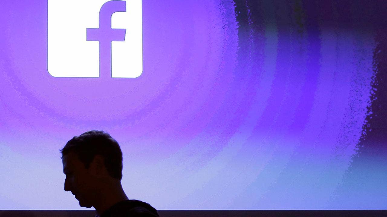 Facebook testing a label to show what you have in common with random people