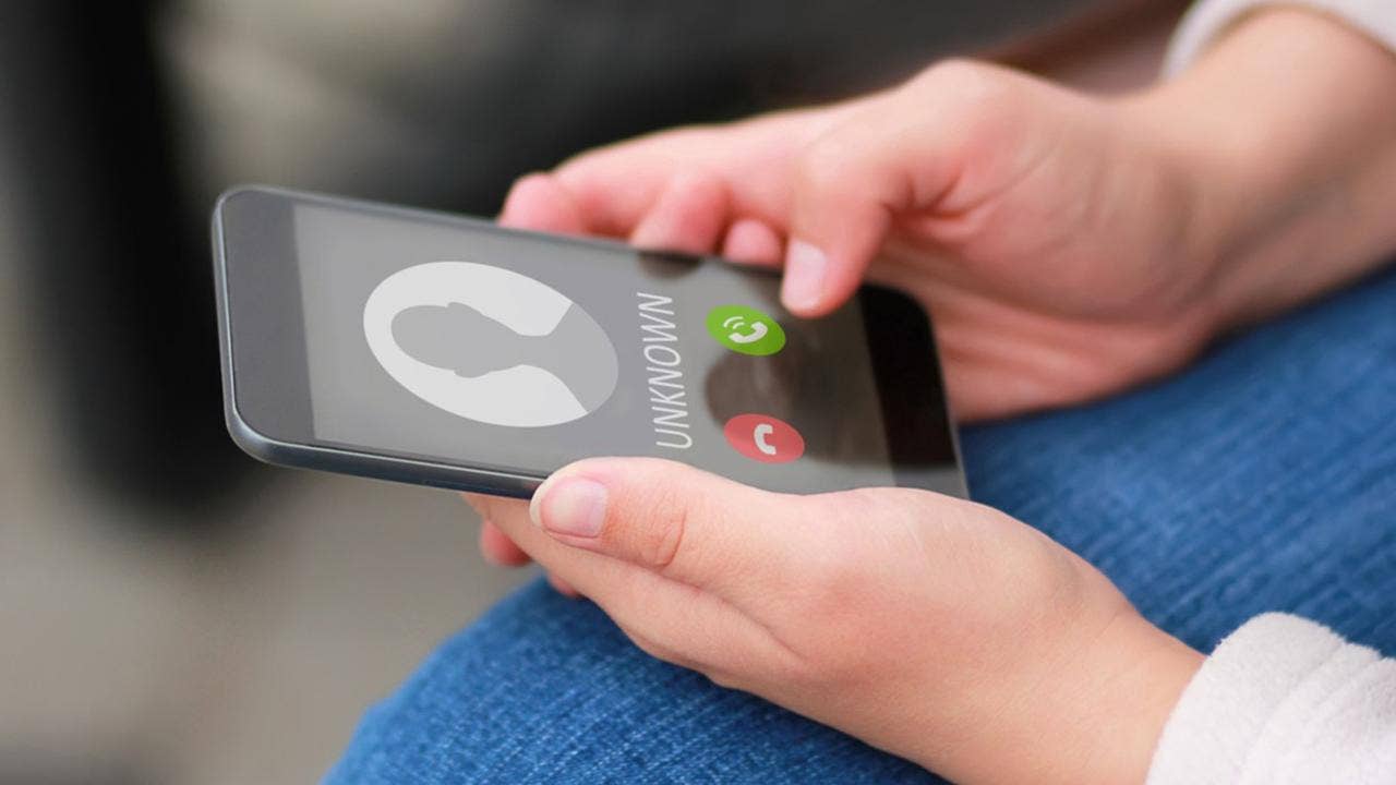 Káº¿t quáº£ hÃ¬nh áº£nh cho Nearly half all cell phone calls will be scams by 2019, report says