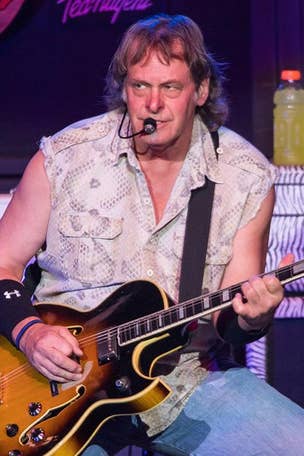 Rocker vows to 'keep fighting' against deer ban