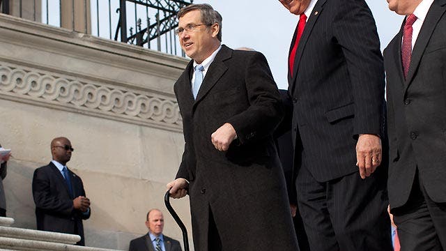 Lawmaker returns to Congress after debilitating stroke