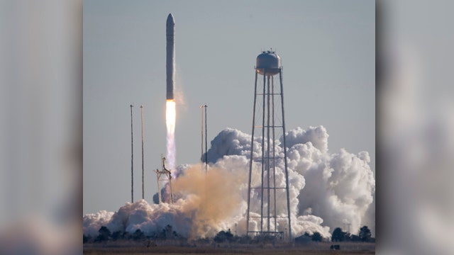 Private spacecraft launch delivering ants, supplies to ISS