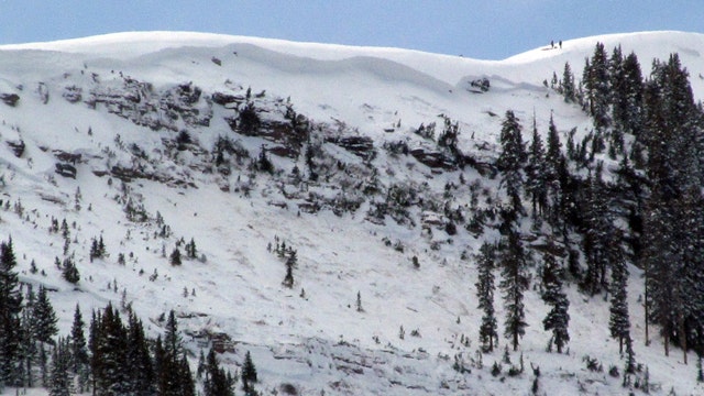 Avalanche safety: 'Test pit' checks for threats