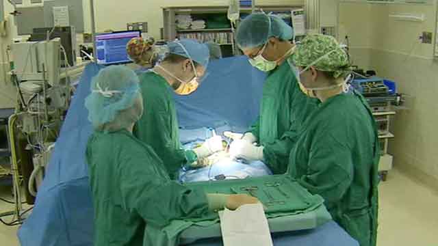 Would checklists help doctors avoid surgical errors?