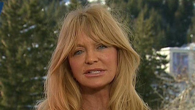 Goldie Hawn busts stress with meditation