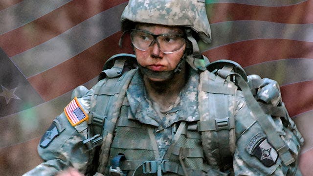 Pentagon lifts ban on women in combat
