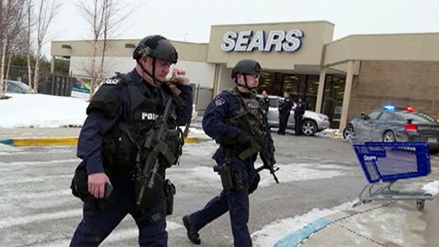 Maryland mall shooting: Three dead 