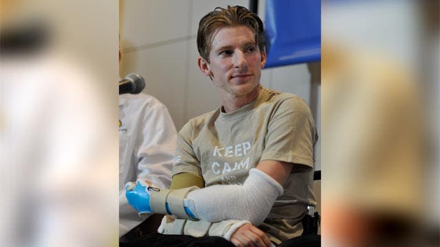 Wounded warrior gets double-arm transplant
