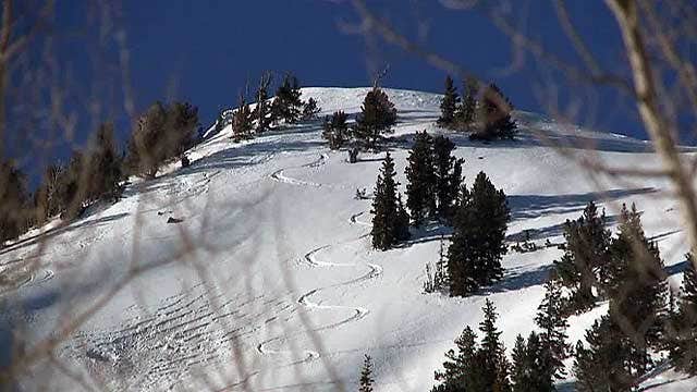 Hero rescues skier from avalanche in Utah