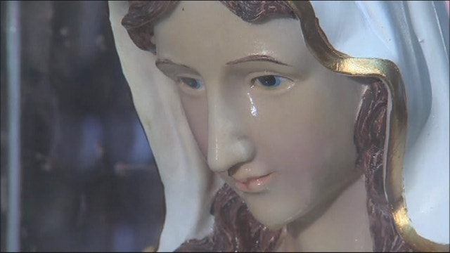 'Weeping' Virgin Mary Statue In Israel