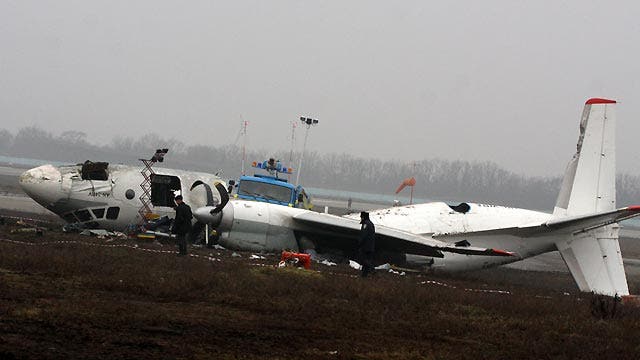 Around the World: Deadly passenger plane crash in Ukraine