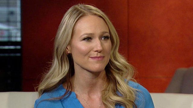 Jewel talks music, motherhood