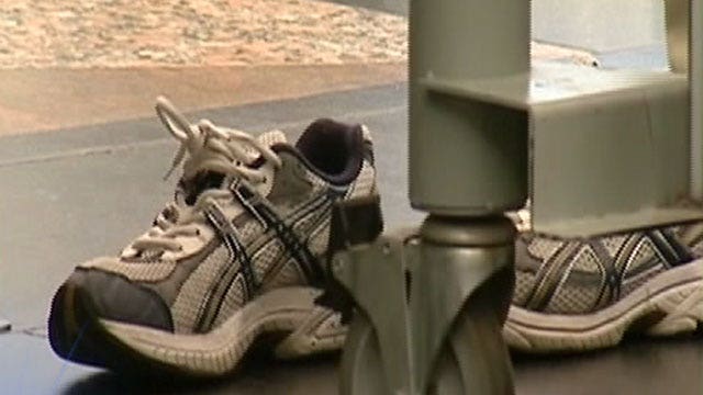Airlines warned to watch for shoe bombs