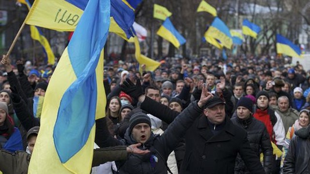 Will Ukraine ultimately side with the West or Russia?