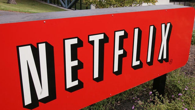 Netflix to pay Comcast for faster streaming