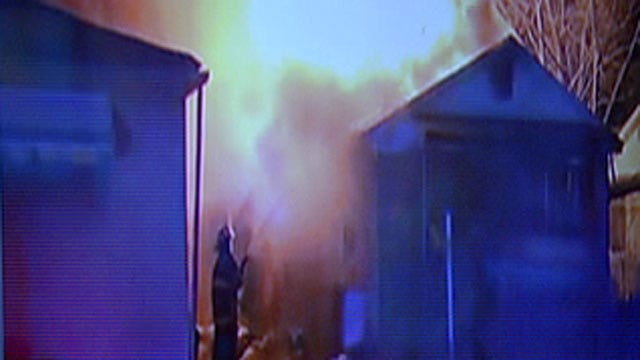 Volunteer firefighter forced to battle blaze alone