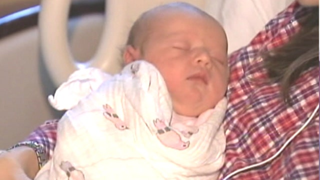 Baby born on NYC street while mother tried to hail cab 
