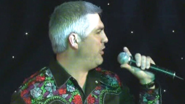 Taylor Hicks in Sin City