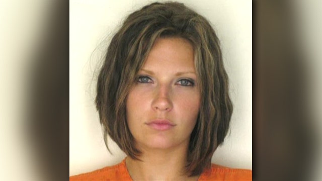 'Hot' mom sues after DUI mug shot goes viral