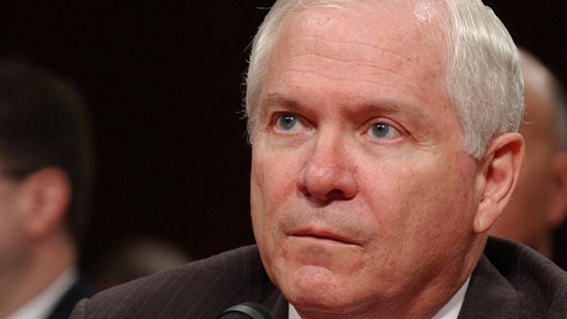 Bob Gates urges critics of US foreign policy to quiet down