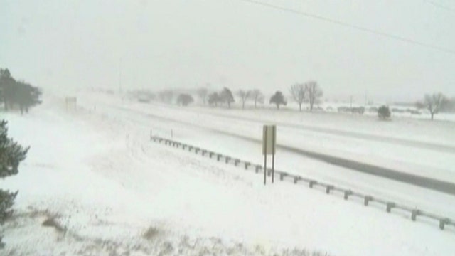 Winter storm wreaks havoc across Midwest, heads east