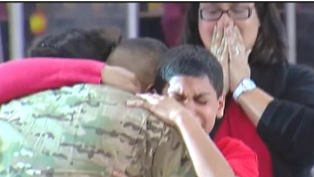 Fox Flash: Soldier surprises kids