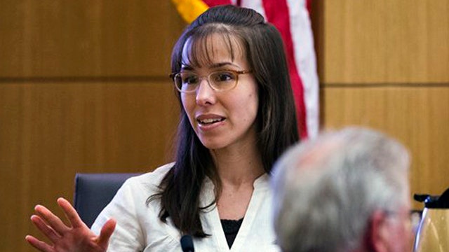 Did Jodi Arias hurt herself on the stand? 