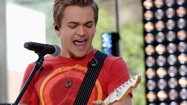 Hunter Hayes on whirlwind tour