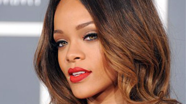 Hollywood Nation: Backstage with Rihanna