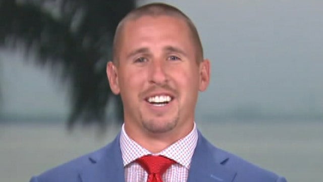 Fox Flash: Miami Dolphin opens store