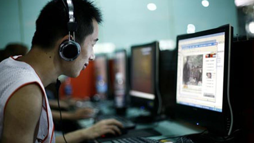 Bill Clinton praises US role in keeping Internet free, open