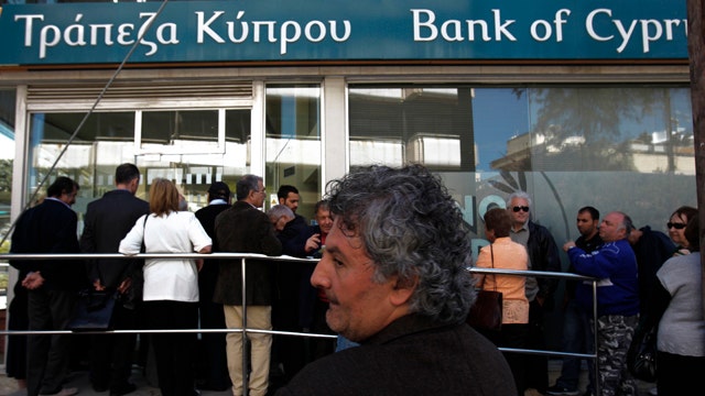 Long lines as Cyprus banks open for first time in 2 weeks 