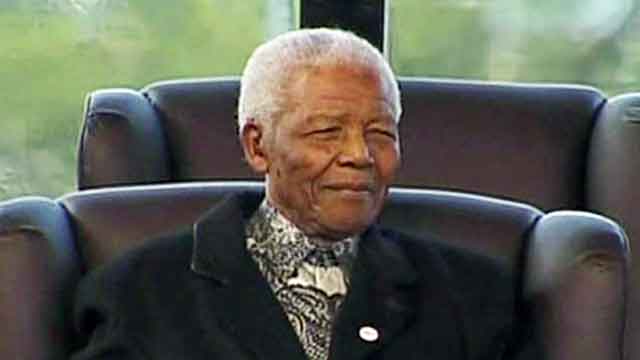 Nelson Mandela admitted to hospital with lung infection