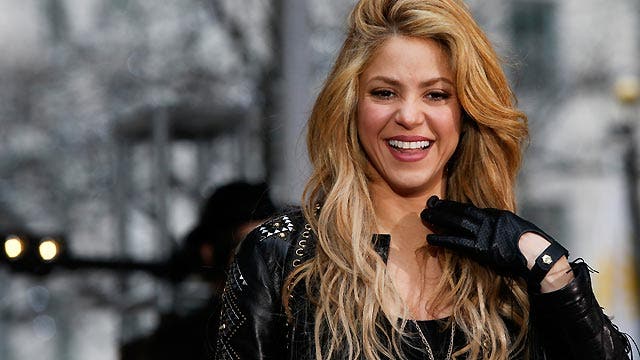 Shakira Goes Country