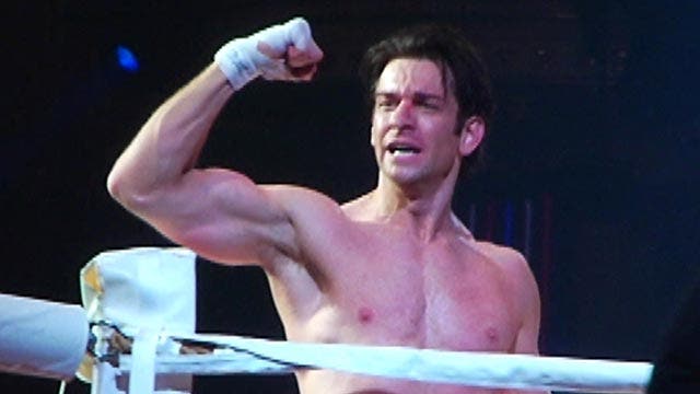 Broadway star Andy Karl laces up the gloves to play 'Rocky'