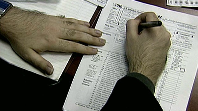 Poll: Majority of Americans say fed income taxes too high
