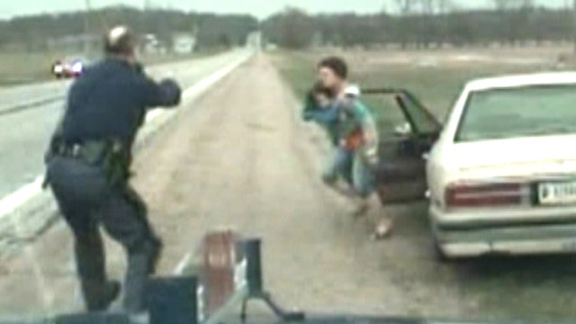 Mother with daughter in lap leads cops on high-speed chase 