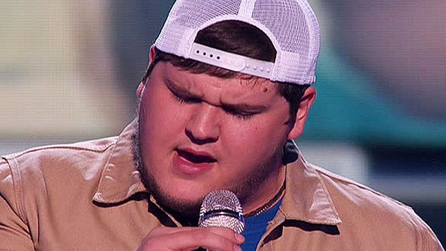 'Idol'  fans say goodbye to Dexter Roberts