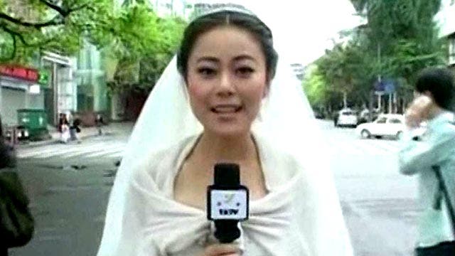 Grapevine: Chinese reporter works on her wedding day
