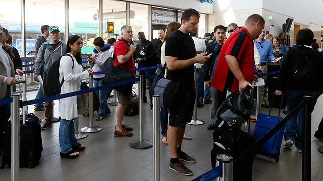 Major air travel delays spark political finger-pointing
