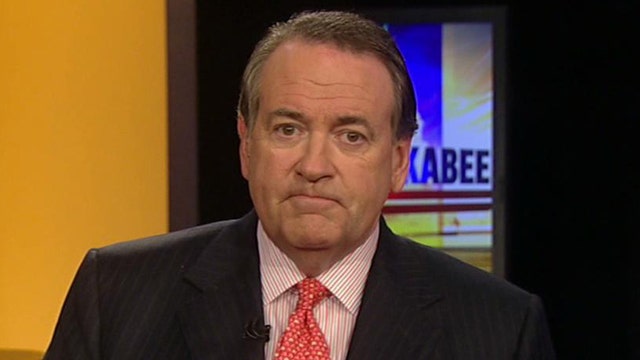 Huckabee: Is the Obama administration losing our trust?
