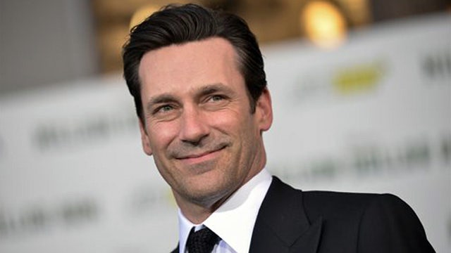 Jon Hamm demonstrates baseball chops