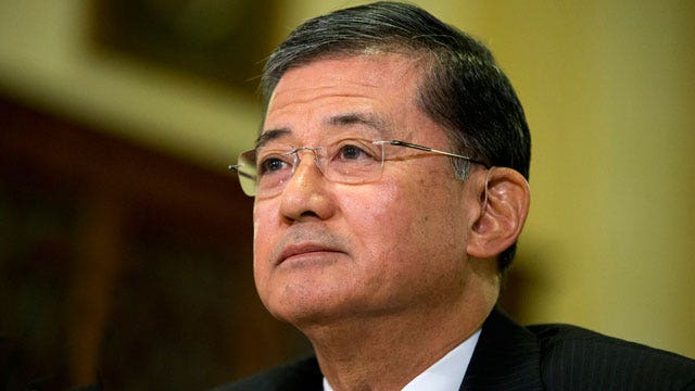 VA Sec'y Shinseki resists calls for resignation