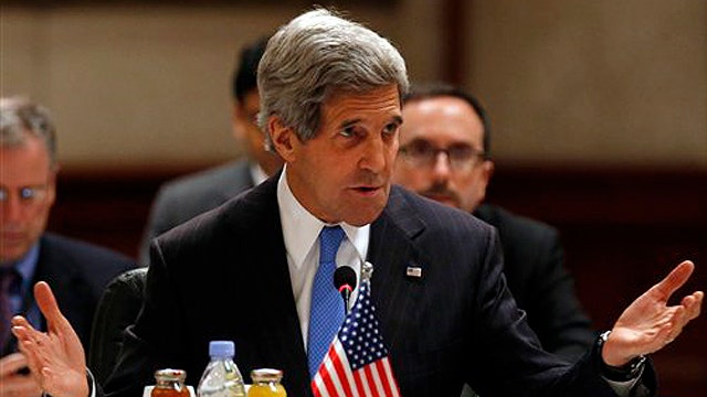 John Kerry discusses Syria’s civil war in Jordan