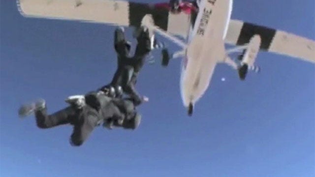 Wounded warriors turn to sky diving to build confidence